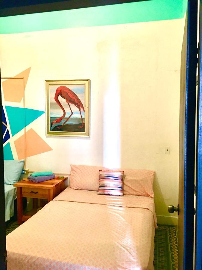 Medusa'S Hostel Aguadilla Buitenkant foto